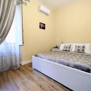 Al Quadrato D'oro Bed & Breakfast Aeroporto di Catania Fontana Rossa